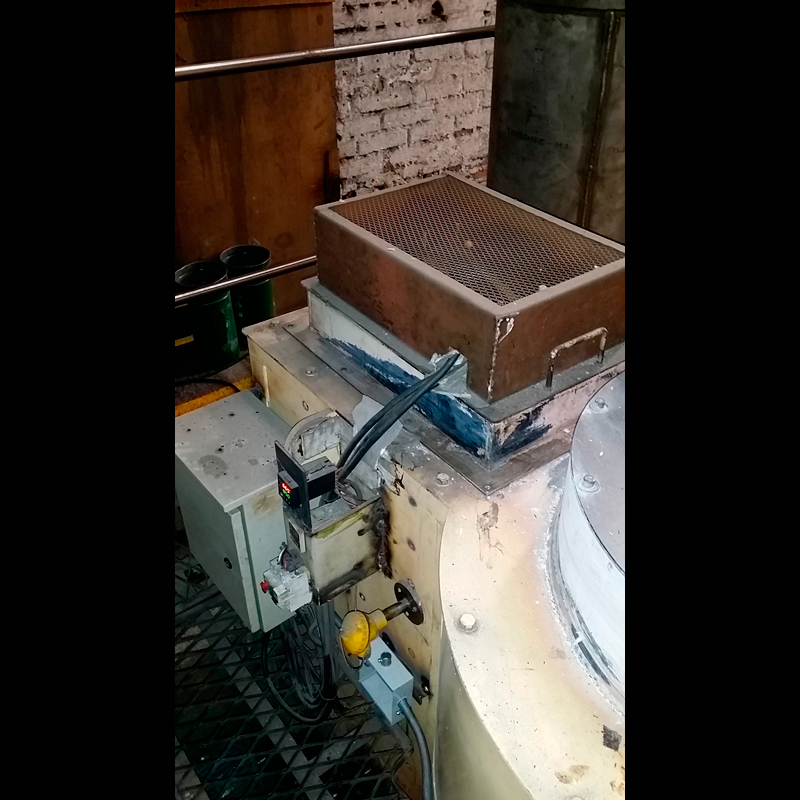 HORNOS BATCH CARGA VERTICAL CALEFACCIÓN POR CONVECCIÓN ELÉCTRICOS O A GAS HASTA 750°C mod. “BV-CNV-E-SE” HORNOS BATCH CARGA VERTICAL CALEFACCIÓN POR CONVECCIÓN ELÉCTRICOS O A GAS HASTA 750°C mod. “BV-CNV-E-SE”