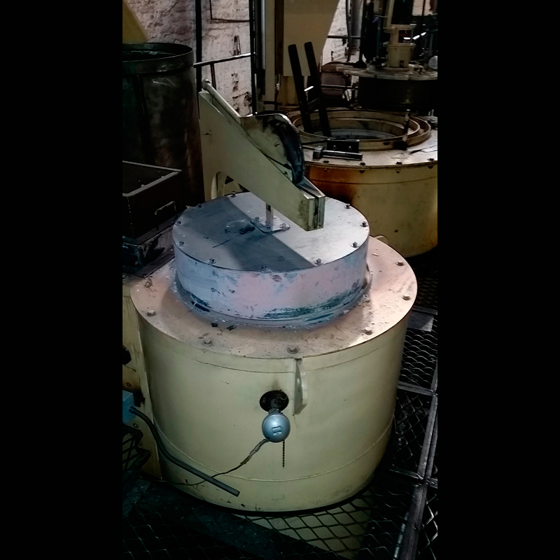 HORNOS BATCH CARGA VERTICAL CALEFACCIÓN POR CONVECCIÓN ELÉCTRICOS O A GAS HASTA 750°C mod. “BV-CNV-E-SE” HORNOS BATCH CARGA VERTICAL CALEFACCIÓN POR CONVECCIÓN ELÉCTRICOS O A GAS HASTA 750°C mod. “BV-CNV-E-SE”
